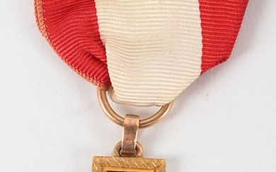 NAMED US MILITARY ORDER RED CROSS MEDAL IN GOLD