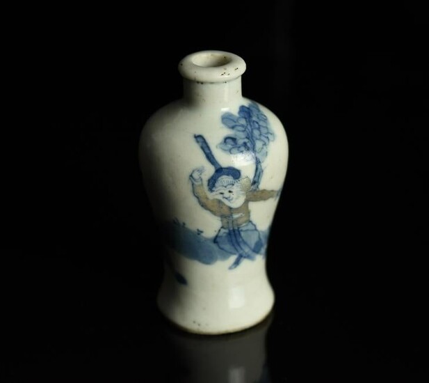 ONE CHINESE BLUE AND IRON-RED PORCELAIN SNUFF BOTTLE
