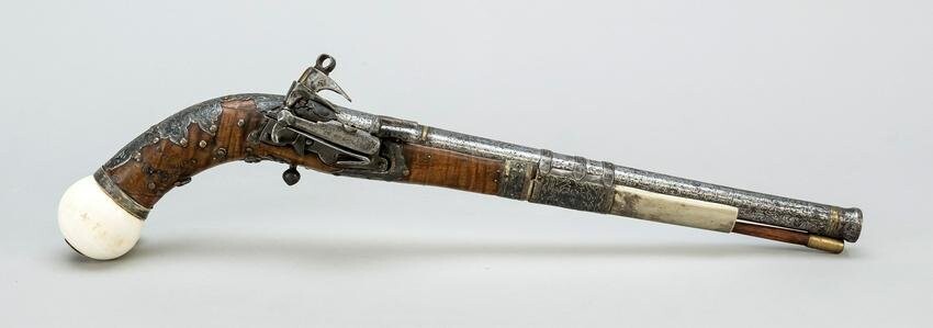 Oriental flintlock pistol, 18t