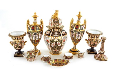 Royal Crown Derby 'Imari' Pattern Tablewares (12pcs)