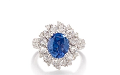 SAPPHIRE AND DIAMOND RING | 3.06卡拉 天然「緬甸」藍寶石 配 鑽石 戒指