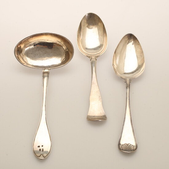 SPOONS and MUSHROOMS, 3 parts, silver.