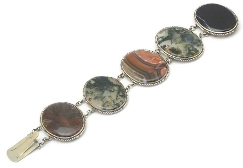 Scottish Agate jewellery: A white metal bracelet set