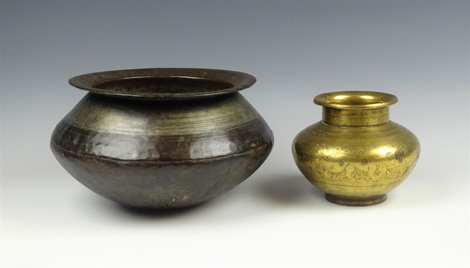 (-), Thaise bronzen pot, opgraving, 14 eeuw, h....