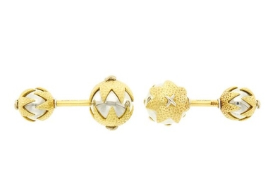 Tiffany & Co., Schlumberger Pair of Two-Color Gold Cufflinks