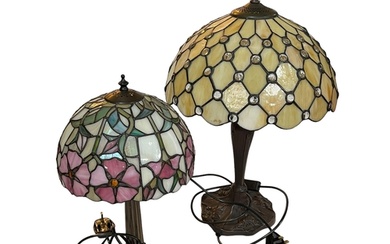 Two Tiffany style table lamps, 38cm high.