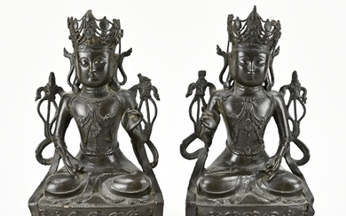 Two old/antique Chinese bronze Buddhas in lotus position. Size: H 25 - 26 cm. In...
