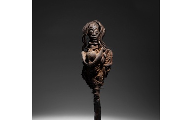 Une ancienne et importante statuette piquet vaudou d’envoutement et de contrôle, possiblement liée à la...