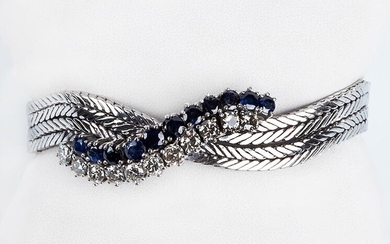 Vintage bracelet in solid double flat herringbone setting, in...