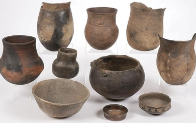 10 NATIVE AMERICAN POTTERY PIECES