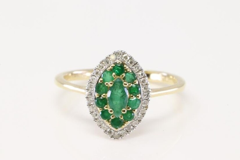10Kt Yellow Gold Emerald Diamond Ring.