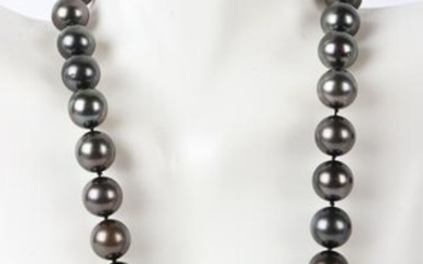14K WHITE GOLD TAHITIAN PEARL NECKLACE