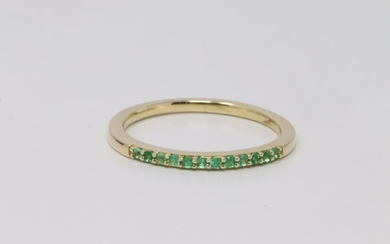 14Kt Yellow Gold Emerald Ring.