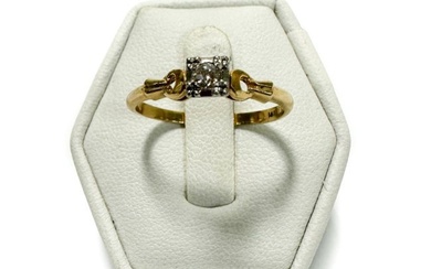 14k Yellow Gold Diamond Solitaire Ring, Size 8.5