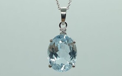 18 kt. White gold - Necklace with pendant - 5.23 ct aquamarine - Diamonds