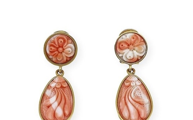 18 kt. Yellow gold - Earrings Pacific natural coral