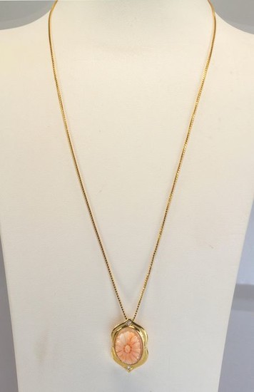 18 kt. Yellow gold - Necklace with pendant Coral - Diamonds