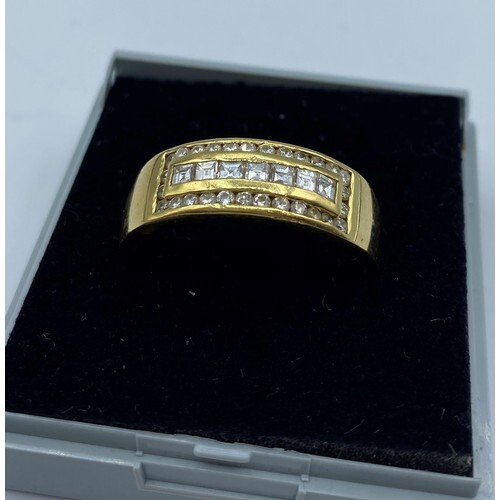 18CT YELLOW GOLD DIAMOND GENT RING, SIZE Z WEIGHT 8G APPROX ...