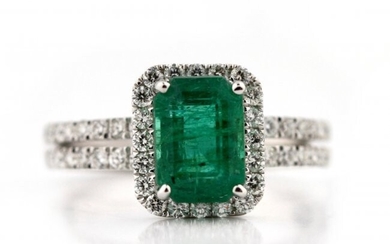 18K Diamond and Emerald Ring