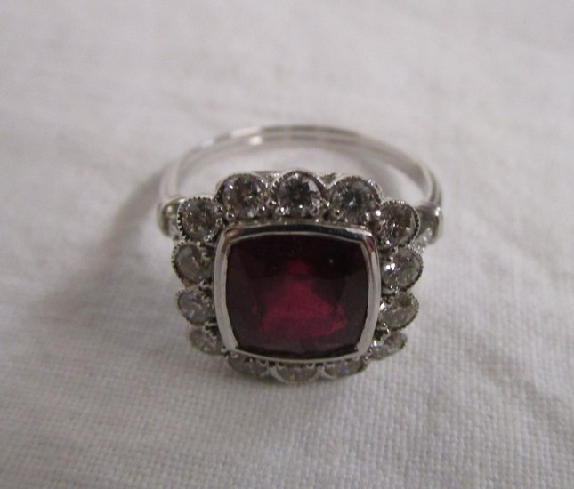 18ct white gold ruby & diamond cluster ring