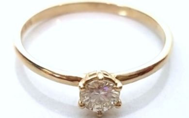 14K Gold ring set with diamond o.25...