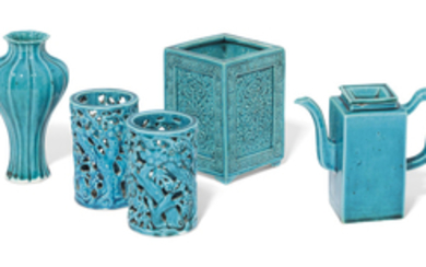A COLLECTION OF FIVE CHINESE TURQUOISE-GLAZED VESSELS, KANGXI PERIOD (1662-1722)