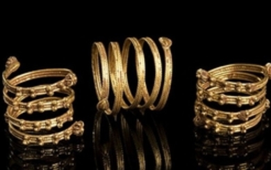 Group of three Etruscan Gold Spiral Rings 7th - 6th...