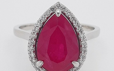 4.62ct Natural Ruby and Diamonds - 14 kt. White gold - Ring - ***No Reserve Price***