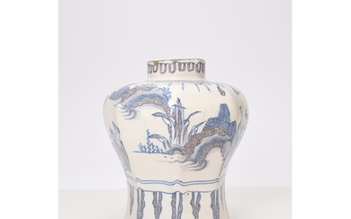 A Dutch delft / tin-glaze octagonal vase, early 18th century...