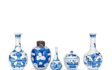 A GROUP OF BLUE AND WHITE WARES Kangxi