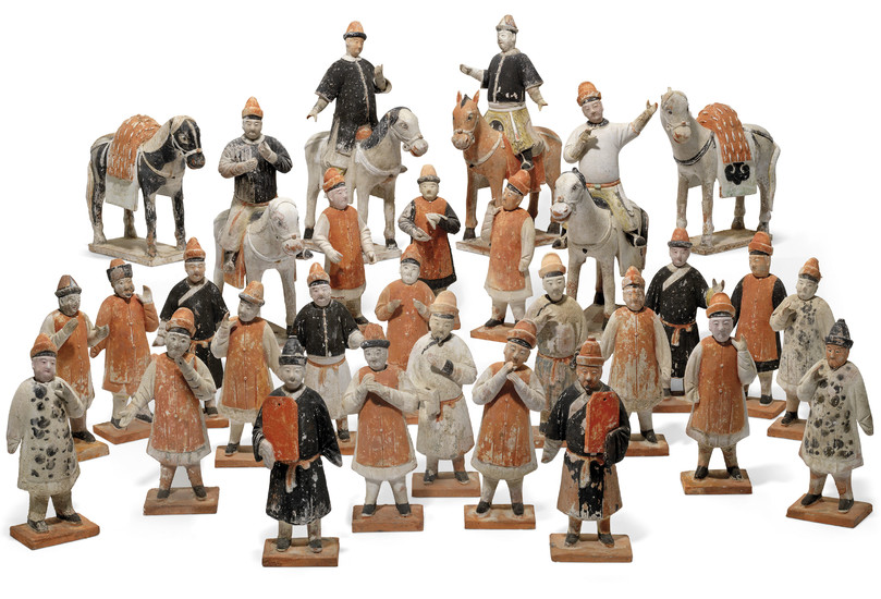 A GROUP OF TWENTY-NINE PAINTED POTTERY FIGURES, MING DYNASTY (1368-1644)