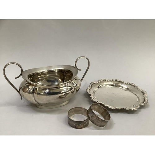 A George V silver sugar bowl, Birmingham, 1914 for Joseph Gl...