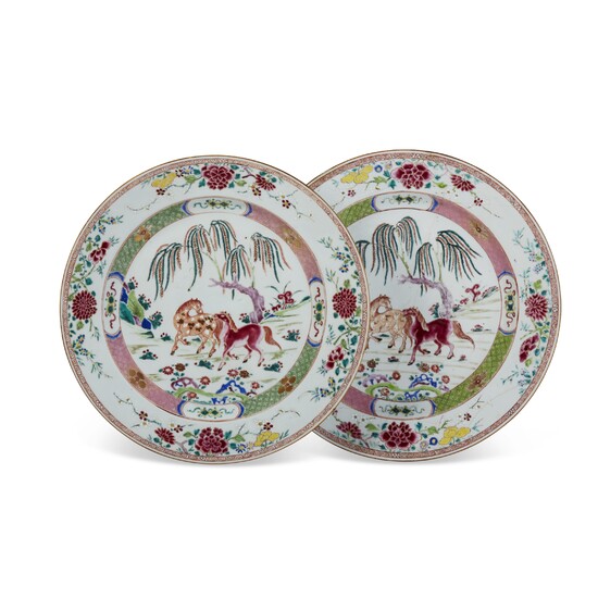 A PAIR OF CHINESE EXPORT PORCELAIN FAMILLE ROSE CHARGERS