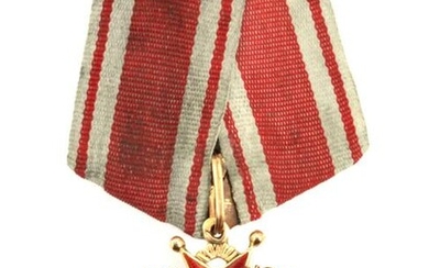 A RUSSIAN GOLD IMPERIAL ORDER OF ST. STANISLAUS