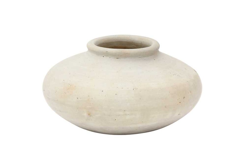 A SMALL CHINESE UNGLAZED WATER POT 元 素胎水盂