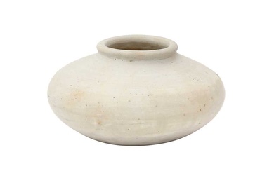 A SMALL CHINESE UNGLAZED WATER POT 元 素胎水盂