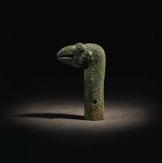 A VERY RARE ARCHAIC BRONZE FINIAL WARRING STATES PERIOD - HAN DYNASTY