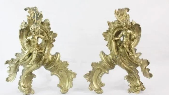A pair o bronze door pullers with cherubs putti - Rococo Style - Bronze (gilt) - Second half 19th century