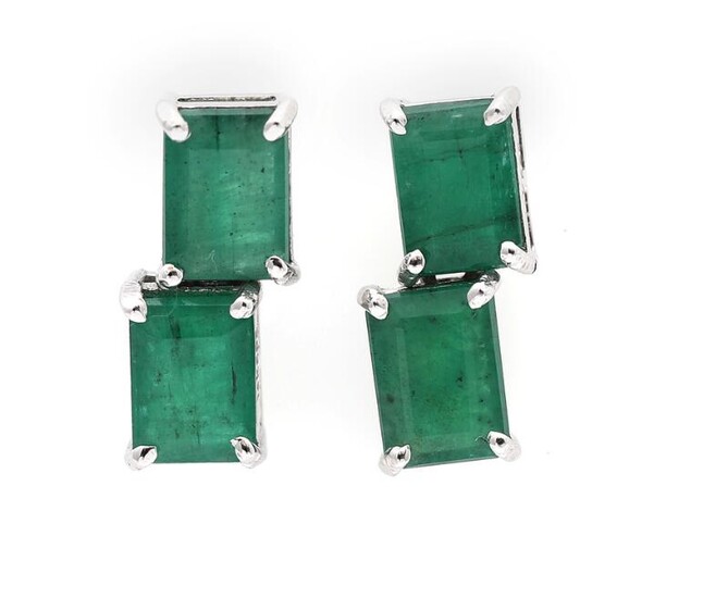 SOLD. A pair of emerald ear pendants each set with two emeralds weighing a total of app. 4.00 ct., mounted in 14k white gold. L. app. 1.5 cm. (2) – Bruun Rasmussen Auctioneers of Fine Art