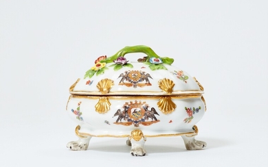 A small Meissen porcelain tureen from the dinner service for Count Heinrich von Podewils