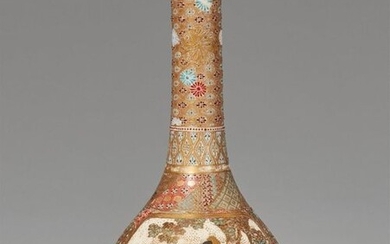 A small Satsuma long-necked bottle vase. Kyoto. Late 19th century...