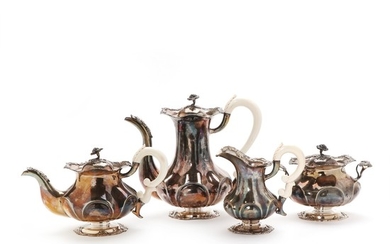 A sterling silver coffee- and tea set, maker Chr. Michelsen licensed in Copenhagen 1931–1941. Weight 1706 g. (4)