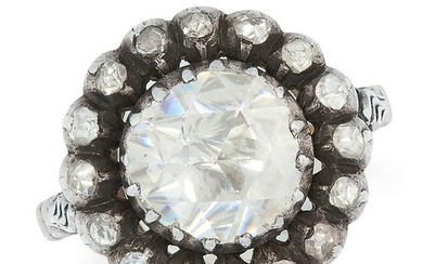 AN ANTIQUE DIAMOND CLUSTER RING set with a rose cut