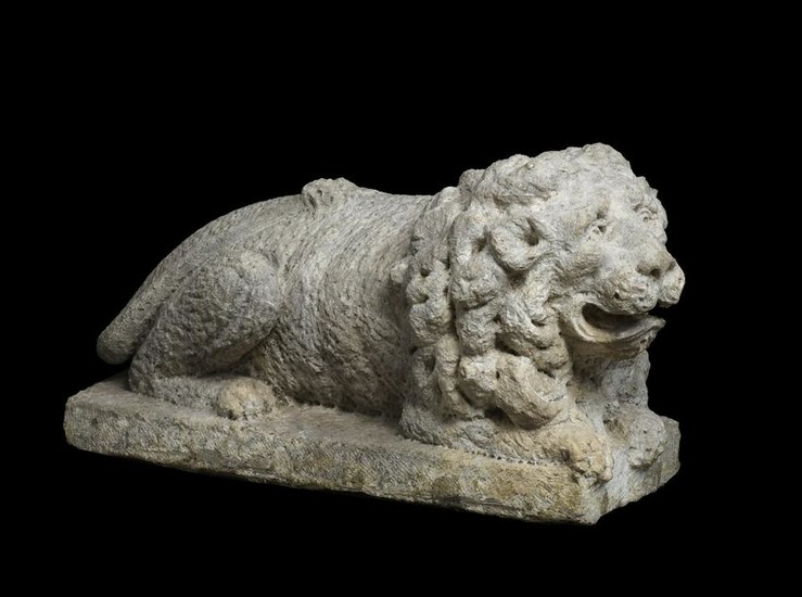 ARTISTA DEL XVI SECOLO Lion in carved stone.