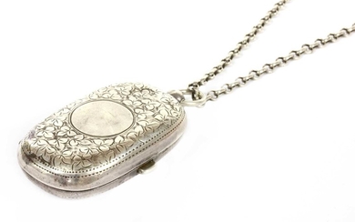 An Edwardian sterling silver twin section sovereign case