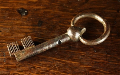 An Unusual 16th Century Key with comb...