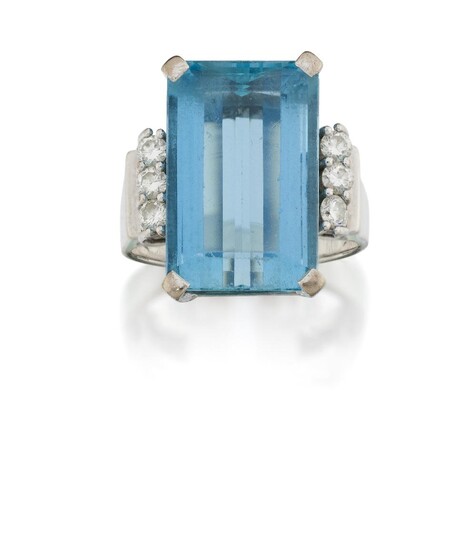 An aquamarine and diamond ring, the rectangular cut aquamarine measuring approx. 17.9 x 11.6 x 6.5mm to shoulders mounted with three round brilliant cut diamonds and a tapering hoop, ring size approx. N