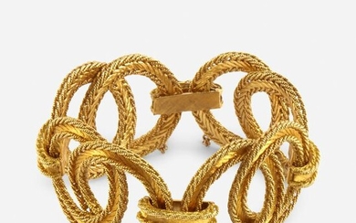 An eighteen karat gold bracelet, Italy