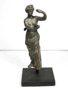Ancient Roman Bronze figure of Venus