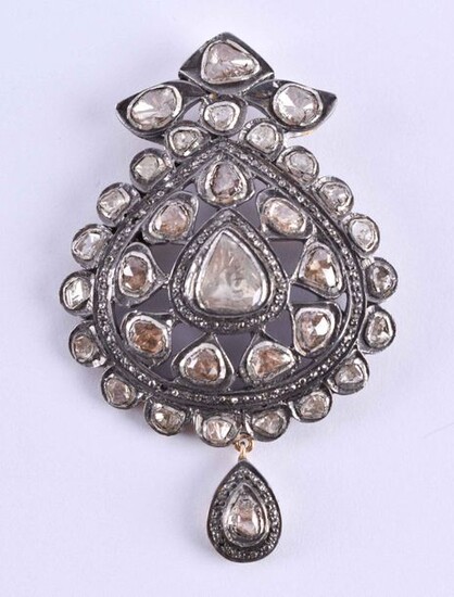 Brooch pendant Russia | Brooch pendant Russia,Gold 58 Zolotnik, set with large diamond roses, together ca. 5,00 - 10,00 ct, total weight ca. 26,5 g, 7 cm x 4,5 cm_x000D_